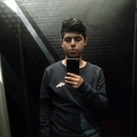 <em>Carlos Uribe </em>